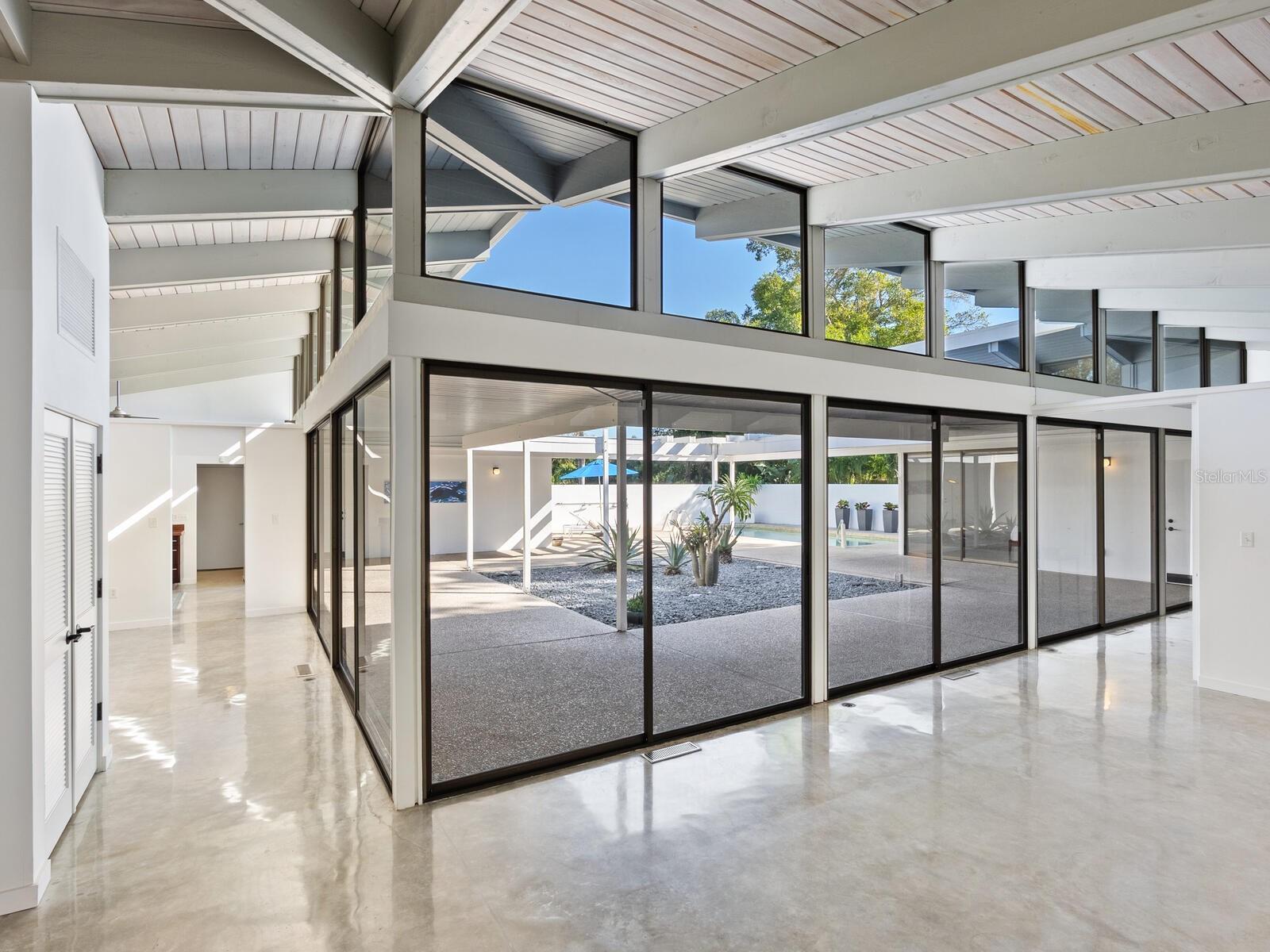 Image 11 of 71 For 820 Whitfield Avenue