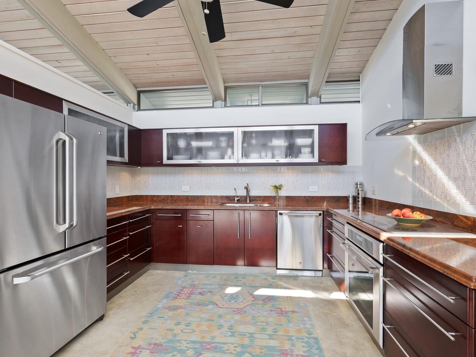 Image 14 of 71 For 820 Whitfield Avenue