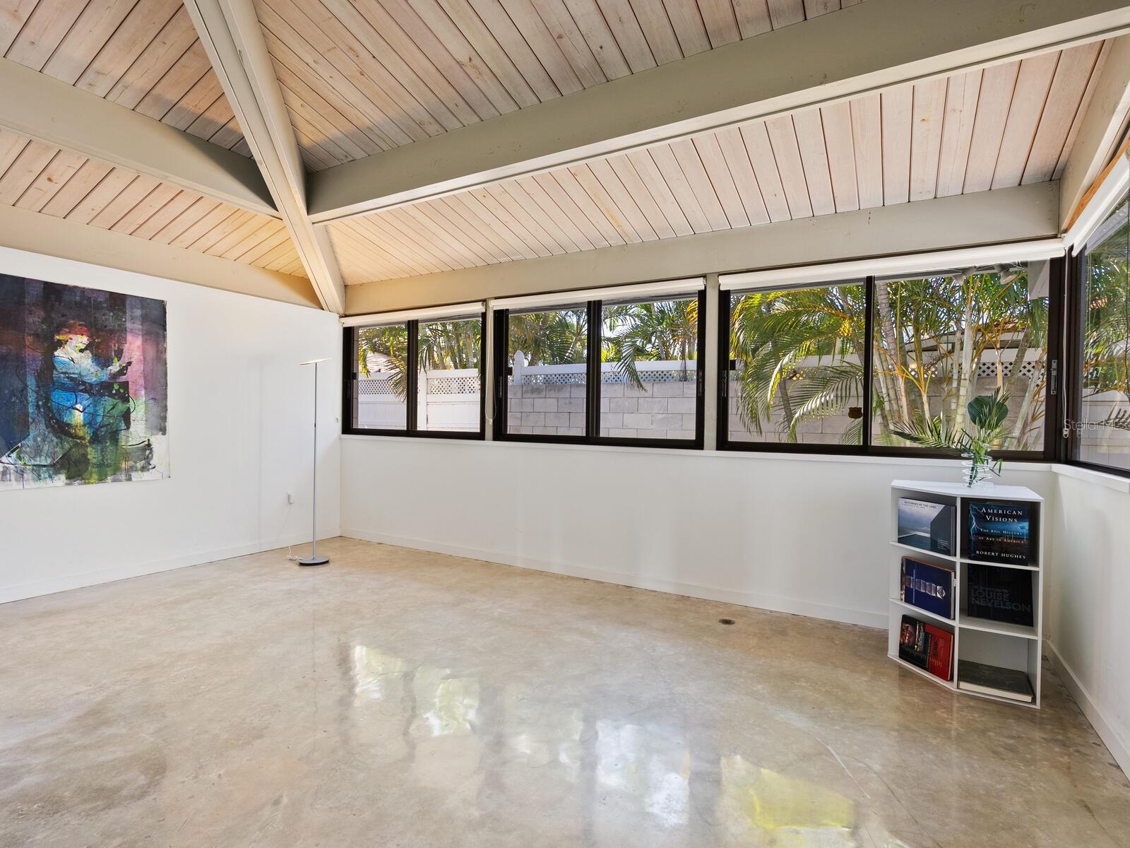 Image 21 of 71 For 820 Whitfield Avenue