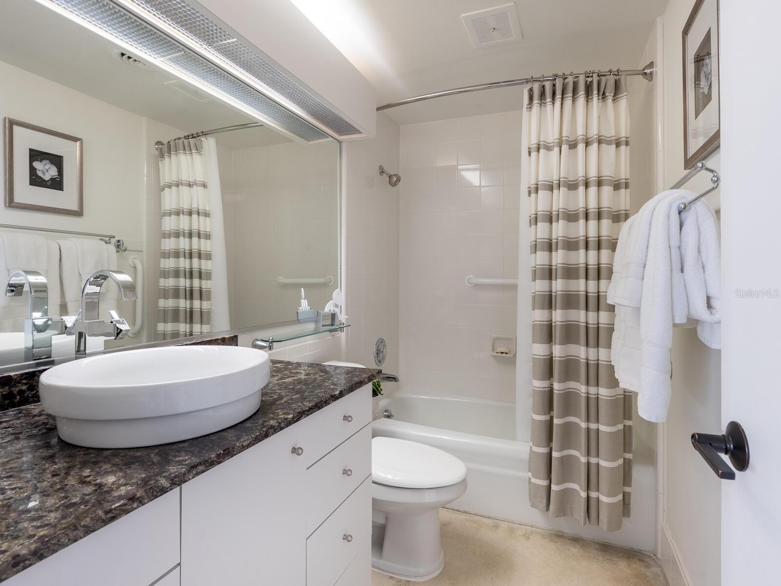 Image 22 of 71 For 820 Whitfield Avenue