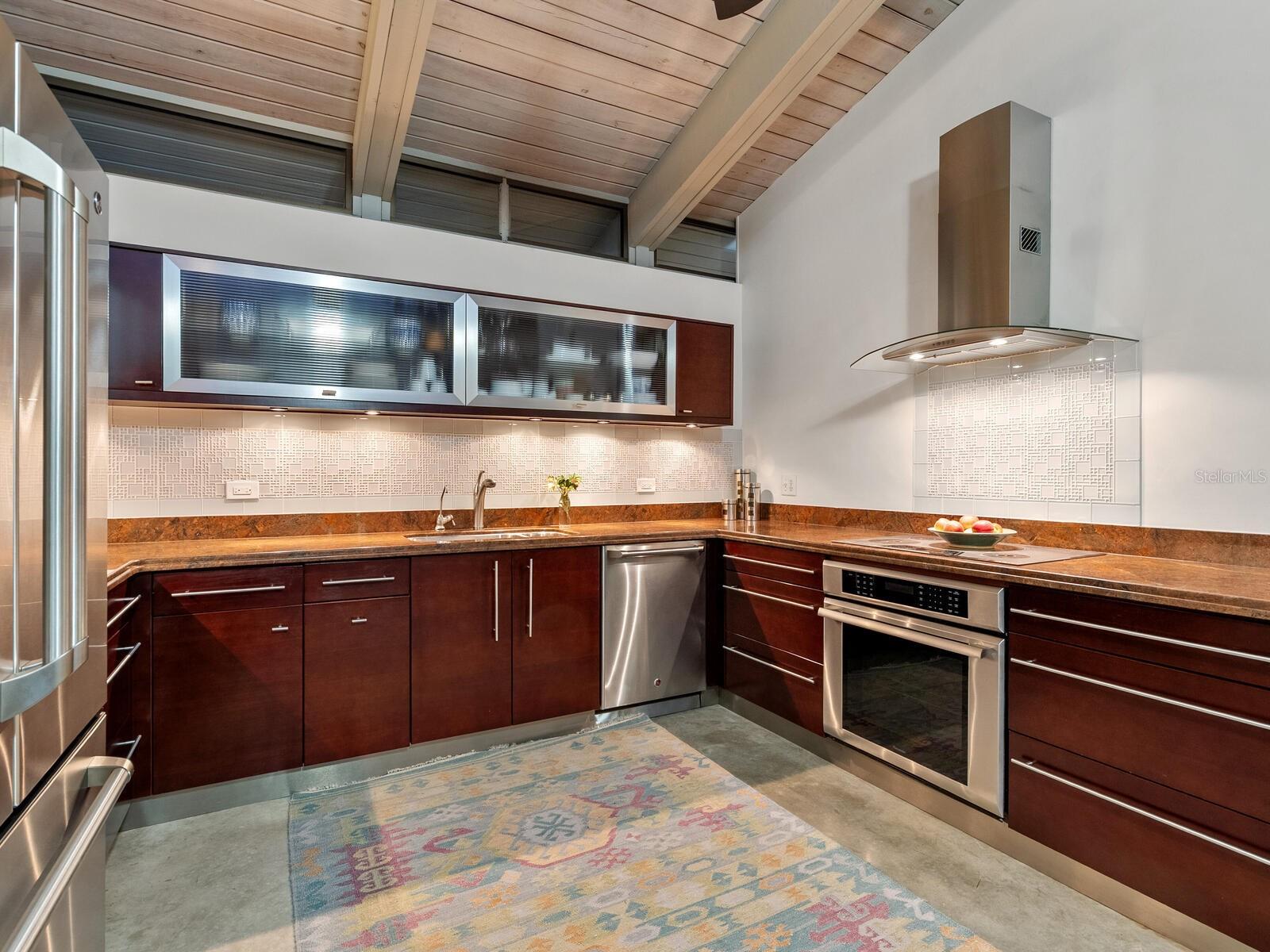 Image 41 of 71 For 820 Whitfield Avenue