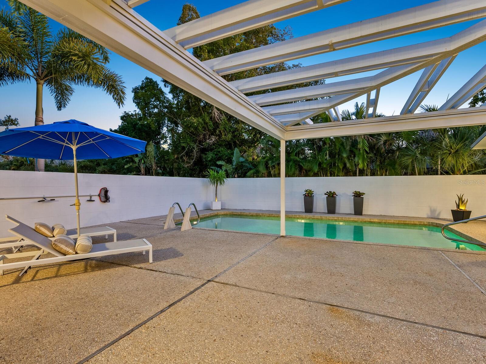 Image 48 of 71 For 820 Whitfield Avenue