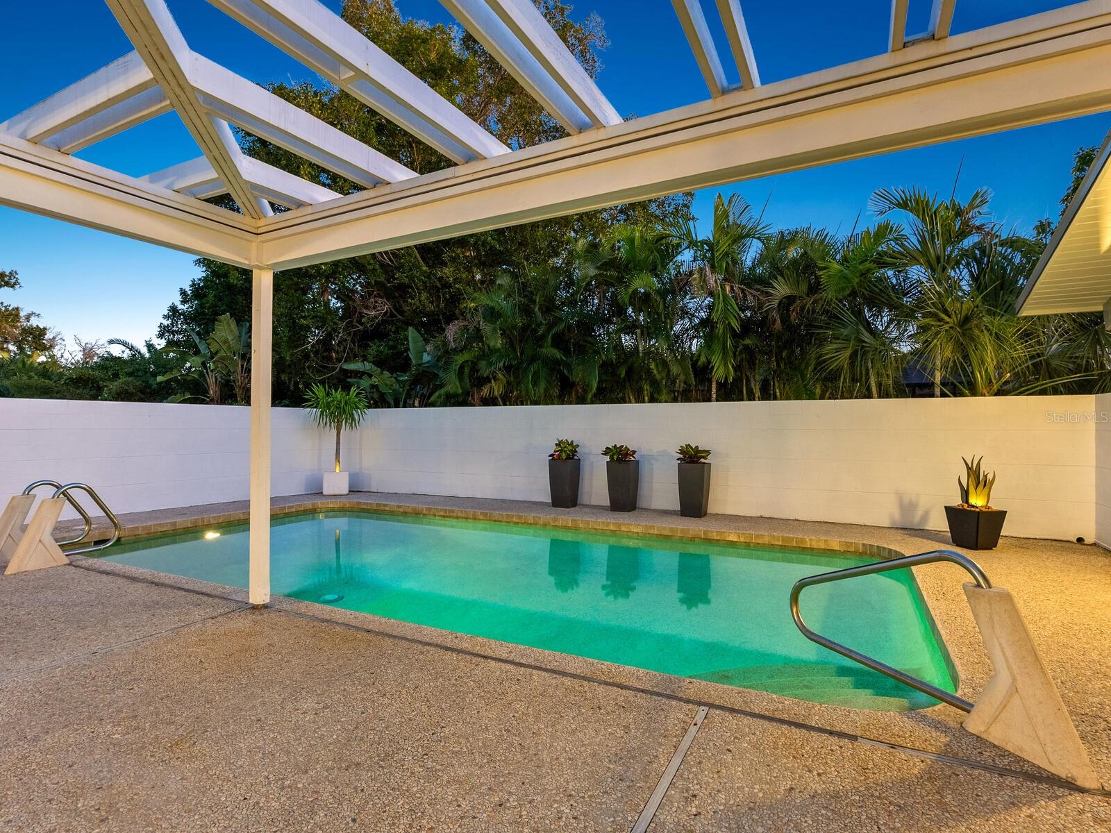 Image 49 of 71 For 820 Whitfield Avenue