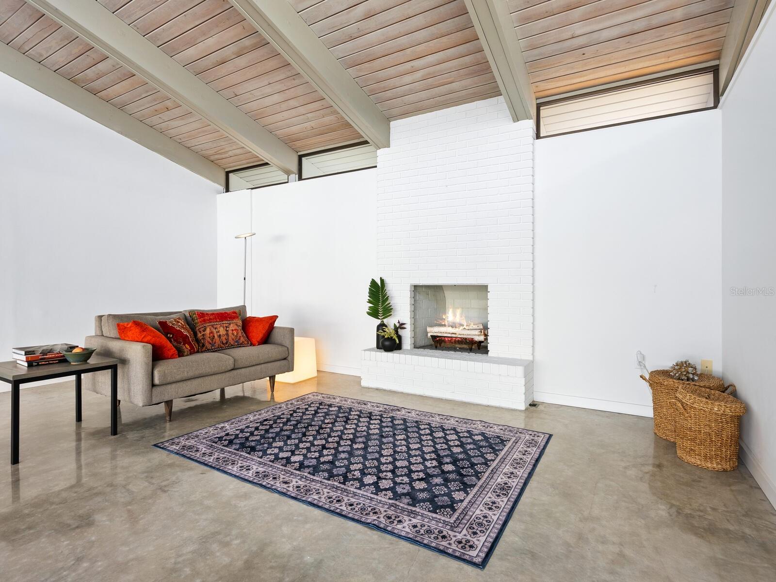 Image 9 of 71 For 820 Whitfield Avenue