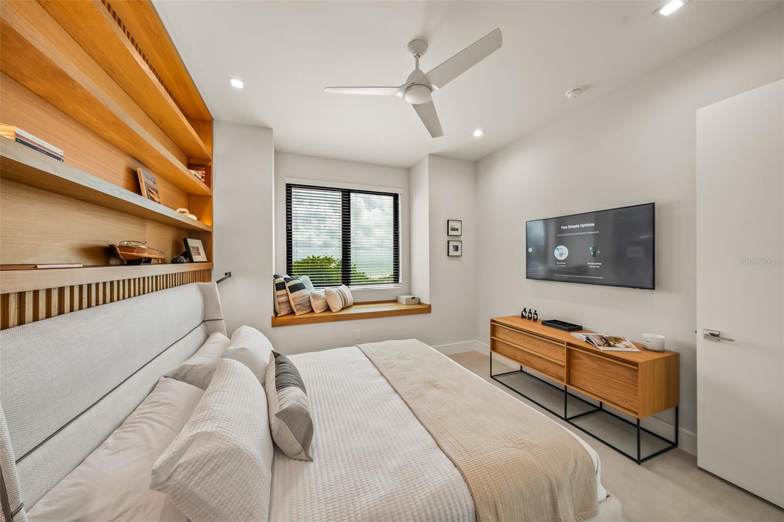 Image 18 of 74 For 101 7th Street S