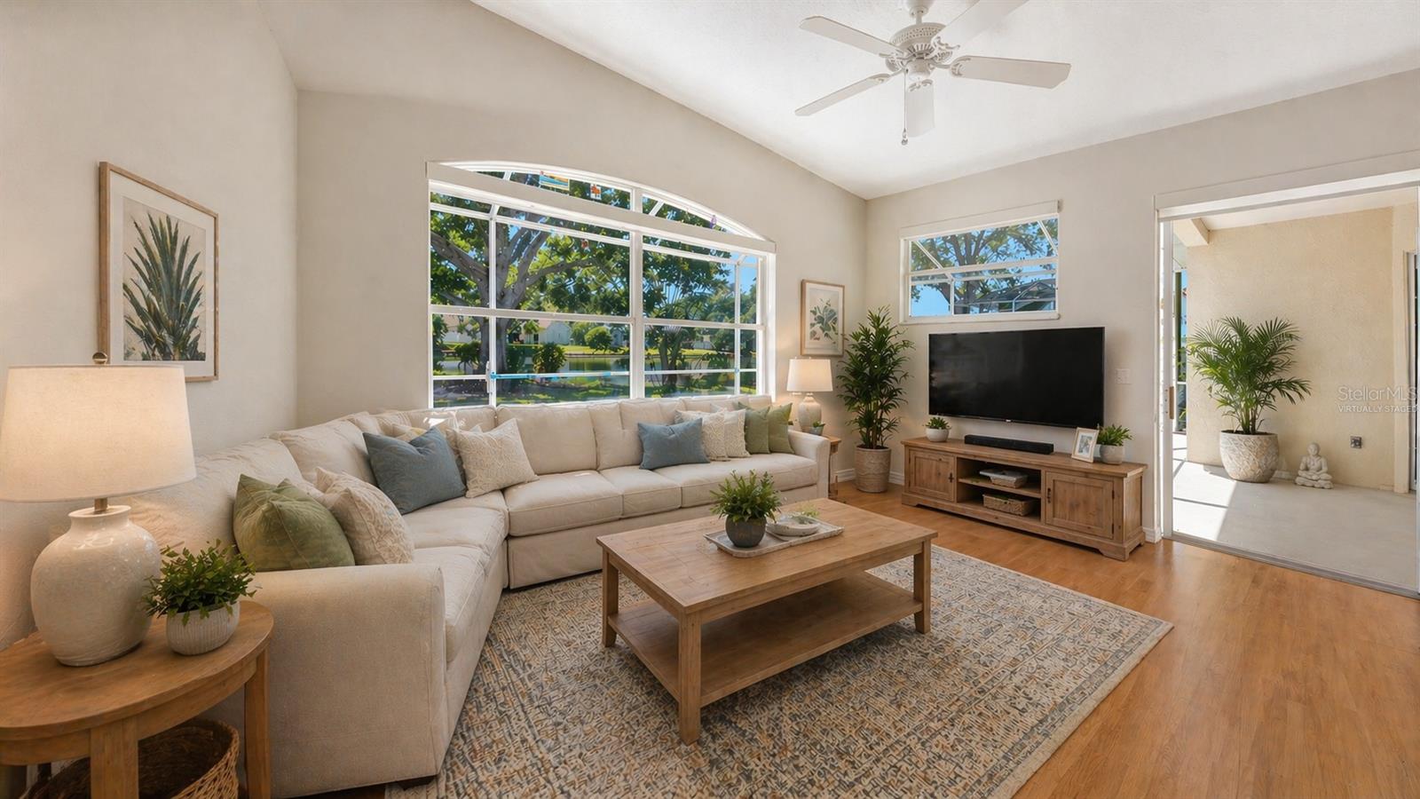 Image 20 of 55 For 12228 Winding Woods Way