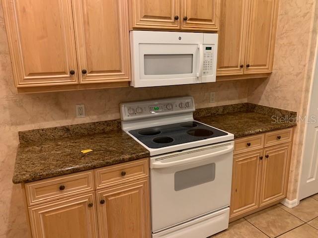 Image 17 of 35 For 3625 Square West Lane 4