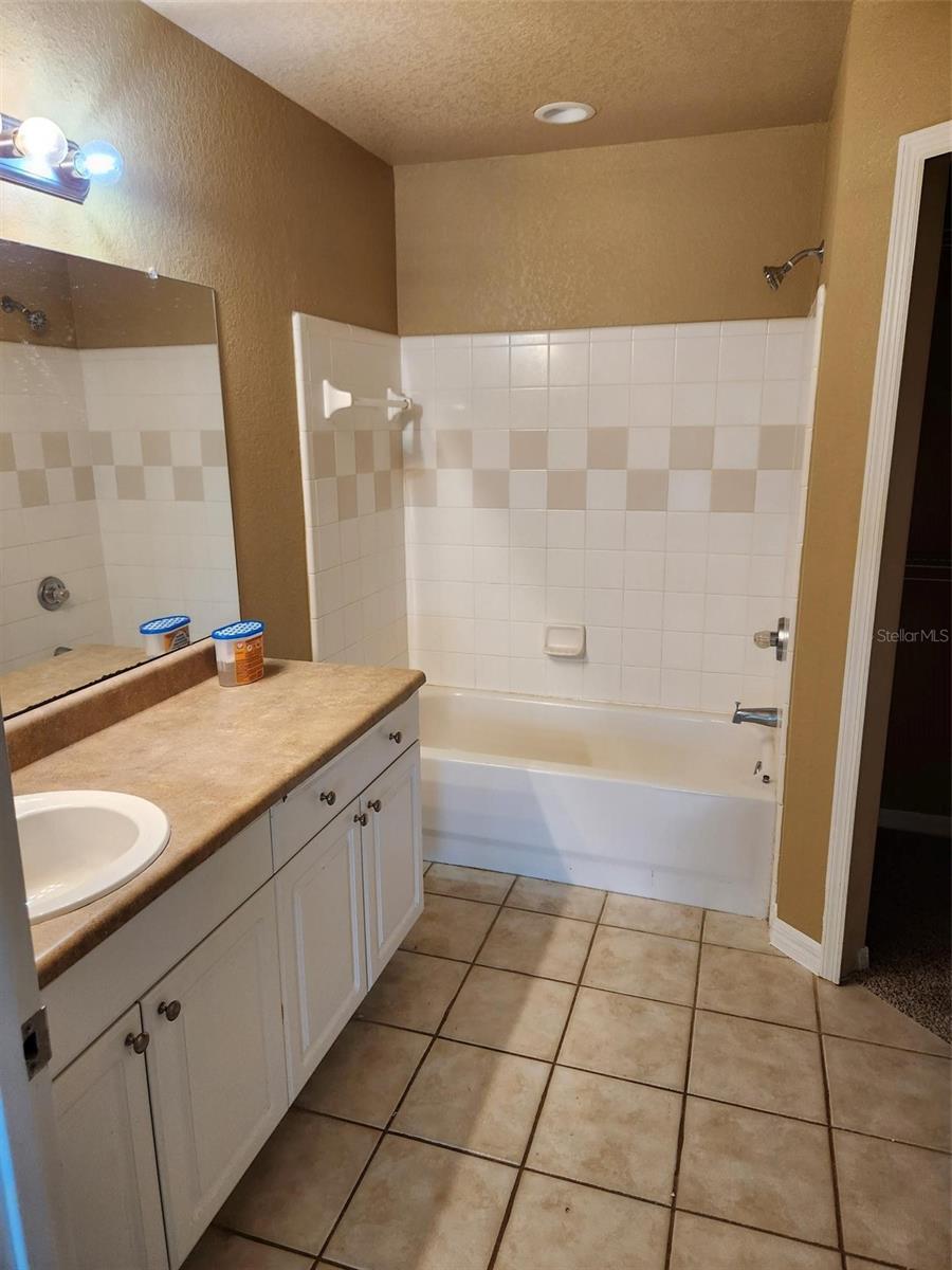 Image 4 of 9 For 5611 Bidwell Parkway # 205