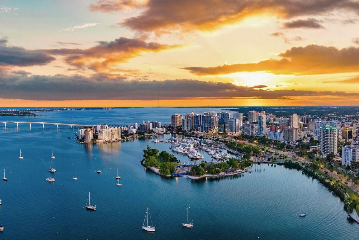 Image 30 of 33 For 500 Jefferson Avenue # 1