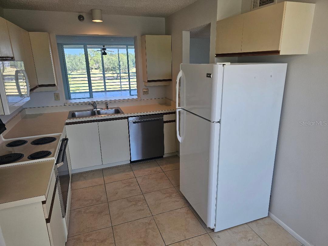 Image 5 of 26 For 4410 Fairways Boulevard 206