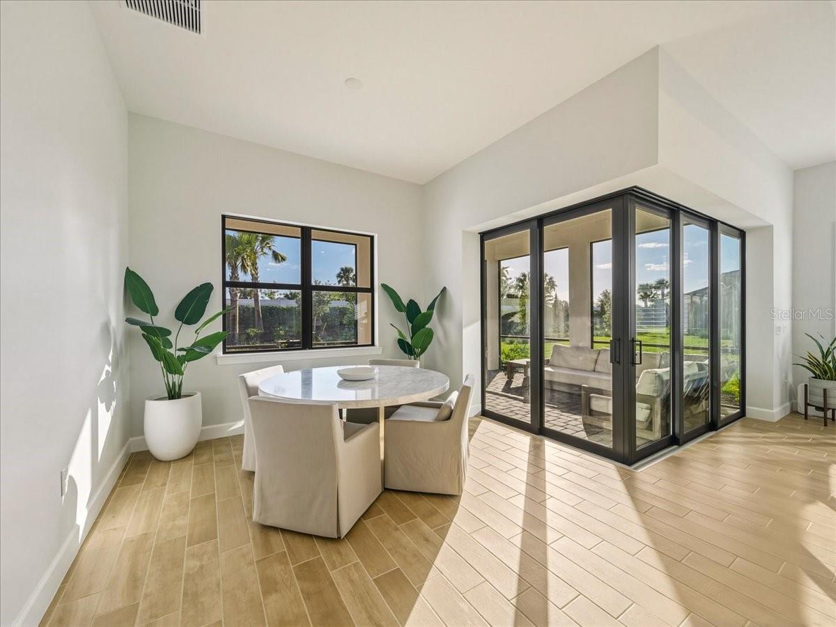 Image 18 of 59 For 6013 Silver Grass Court