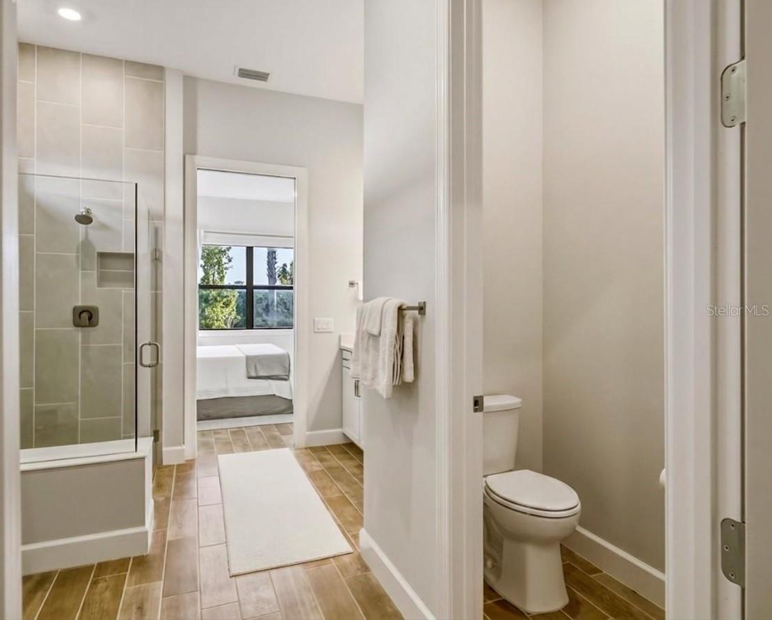 Image 27 of 59 For 6013 Silver Grass Court