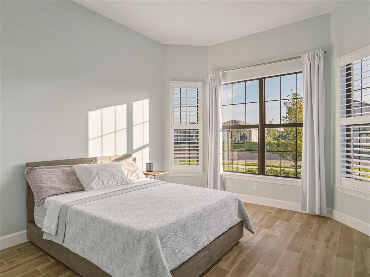 Image 28 of 59 For 6013 Silver Grass Court