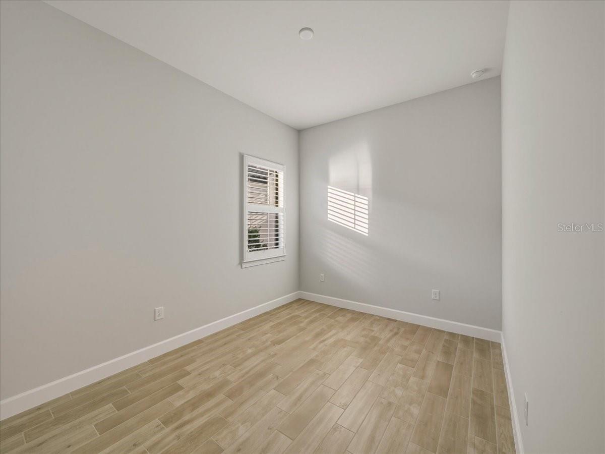 Image 31 of 59 For 6013 Silver Grass Court