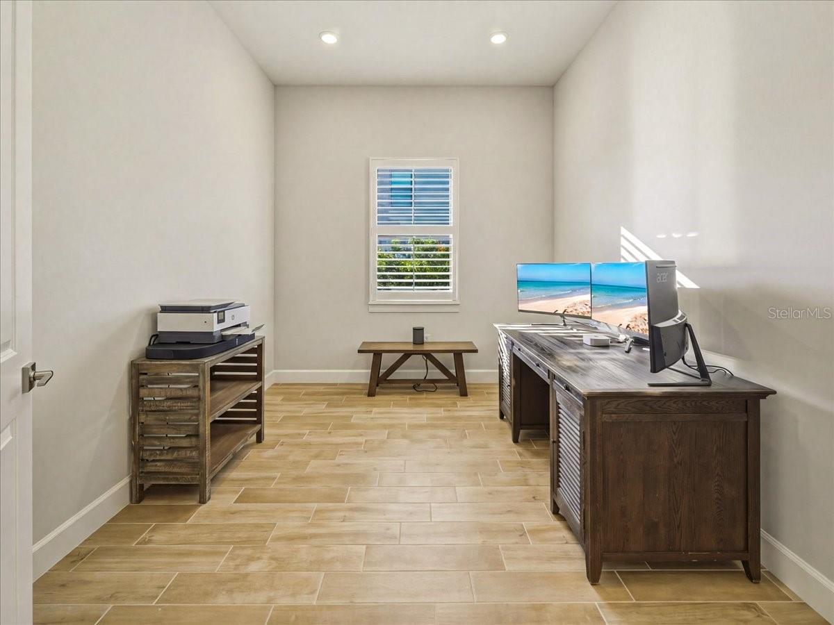 Image 6 of 59 For 6013 Silver Grass Court