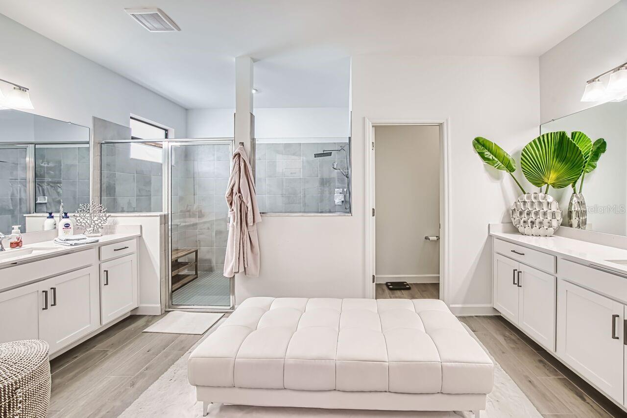 Image 29 of 49 For 10903 Timber Creek Drive