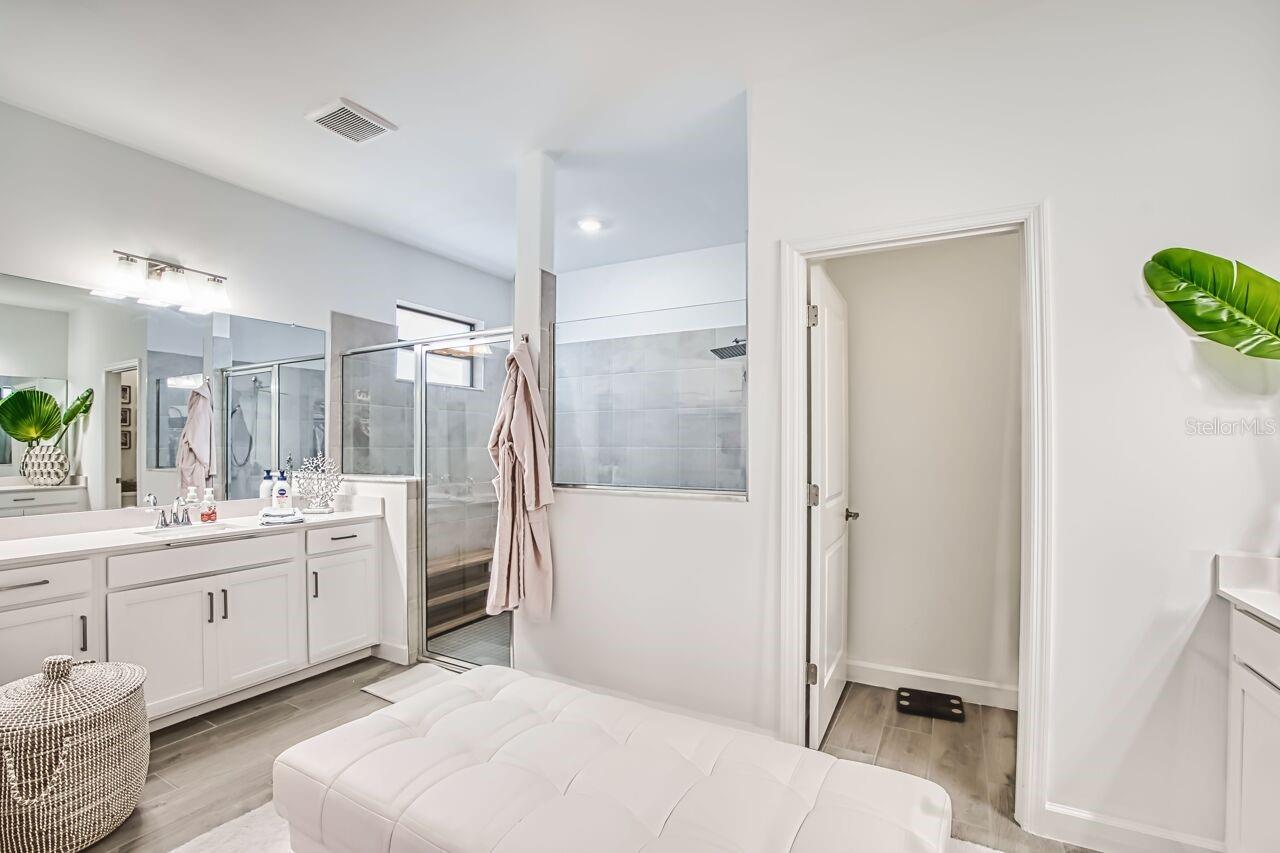 Image 30 of 49 For 10903 Timber Creek Drive