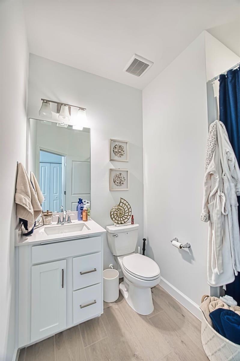 Image 35 of 49 For 10903 Timber Creek Drive