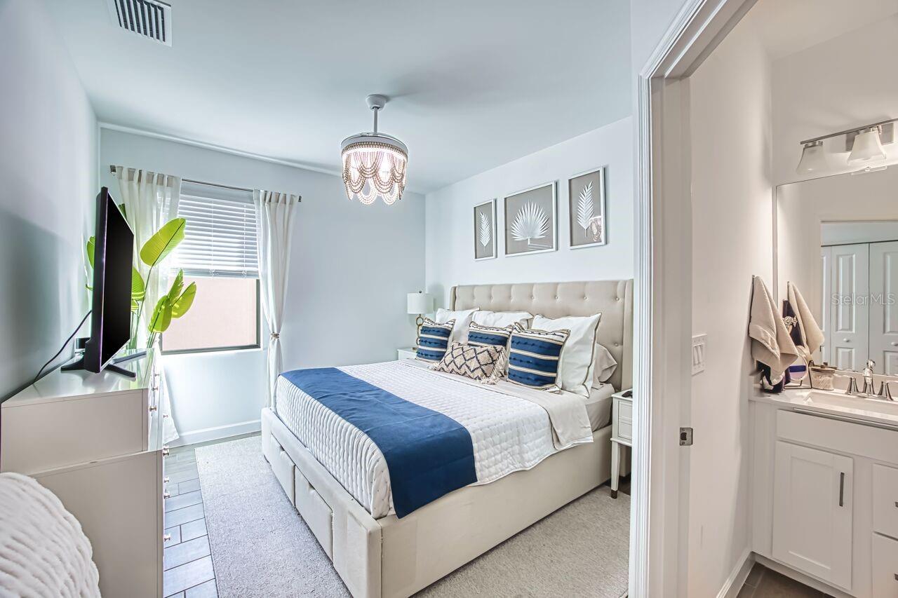 Image 38 of 49 For 10903 Timber Creek Drive