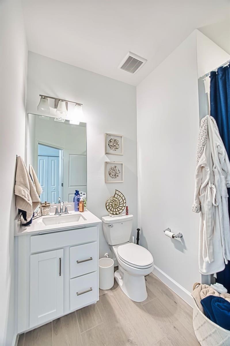 Image 42 of 49 For 10903 Timber Creek Drive