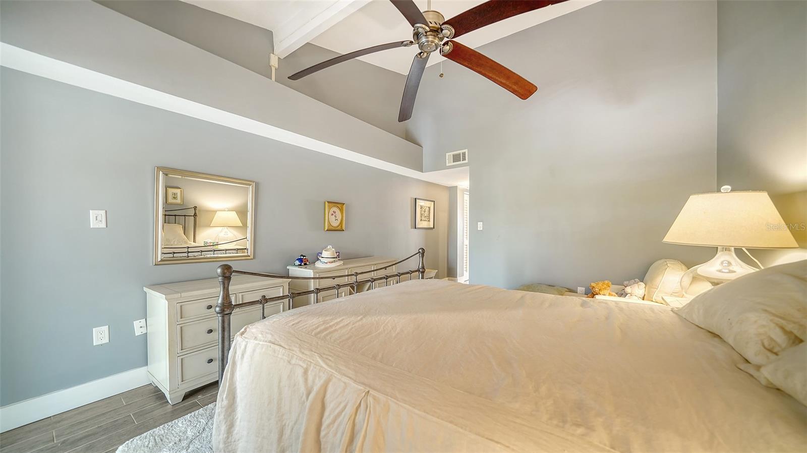 Image 17 of 65 For 1601 Pelican Point Drive Ha212