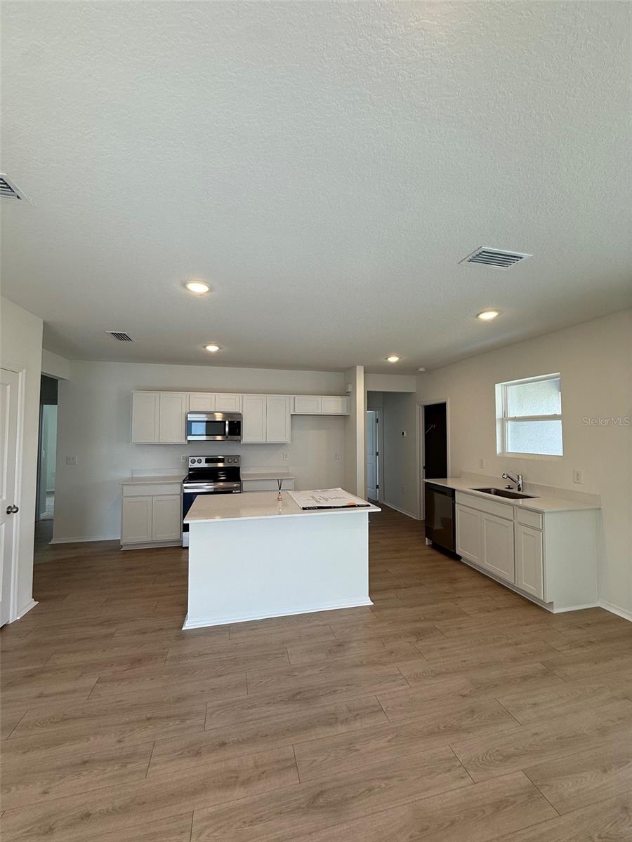 Image 2 of 9 For 13246 Sassafras Trail