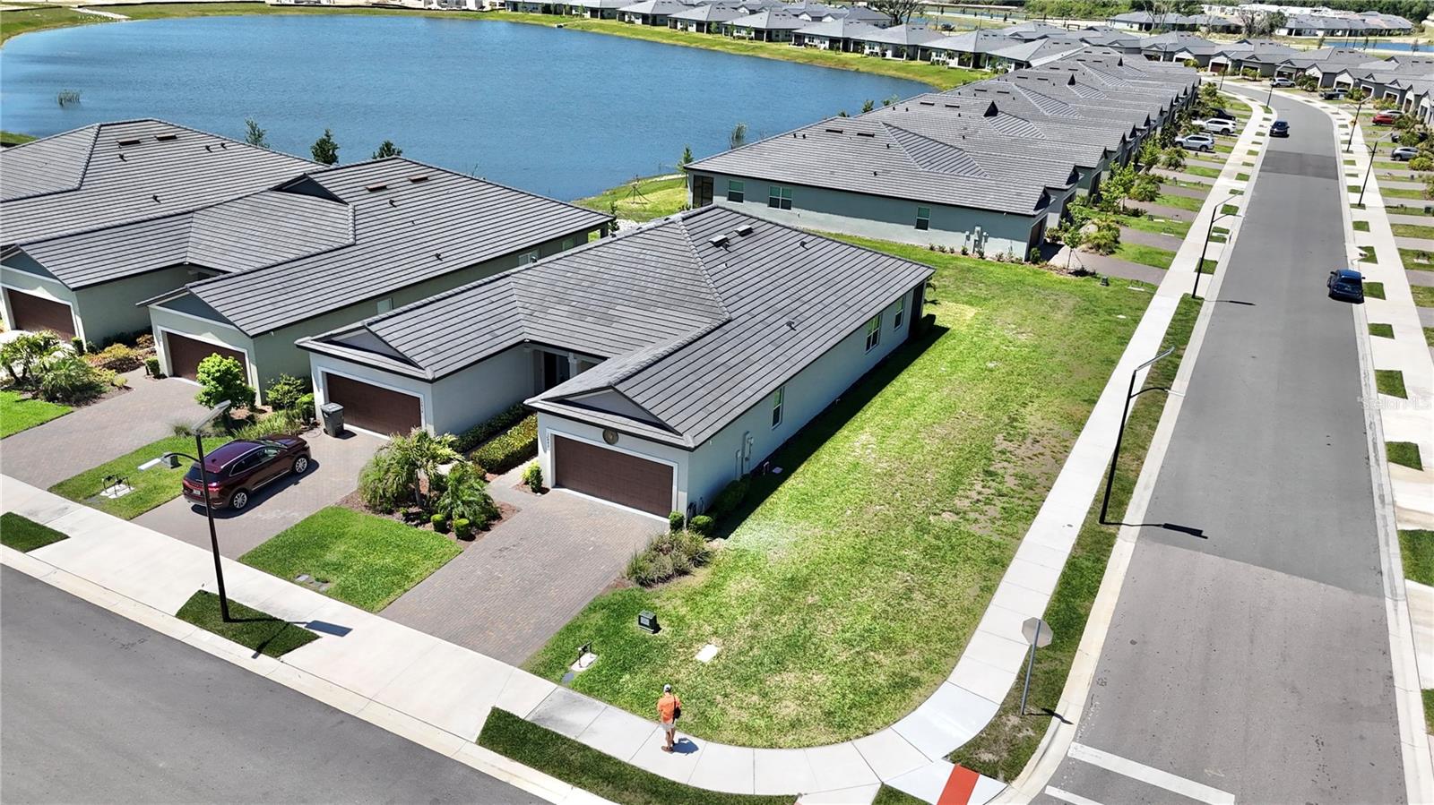 Image 2 of 55 For 12842 Lily Quartz Loop