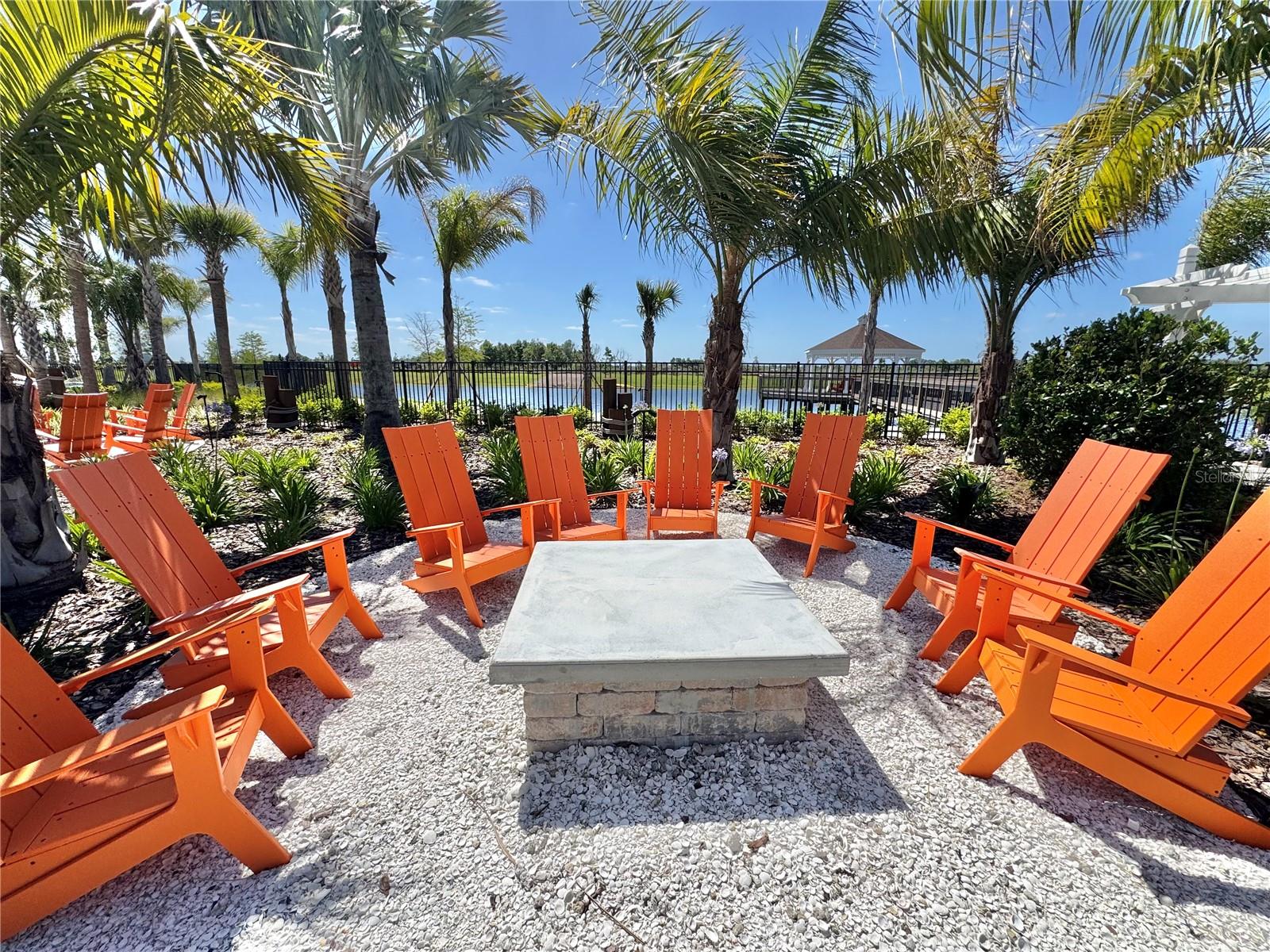 Image 38 of 55 For 12842 Lily Quartz Loop