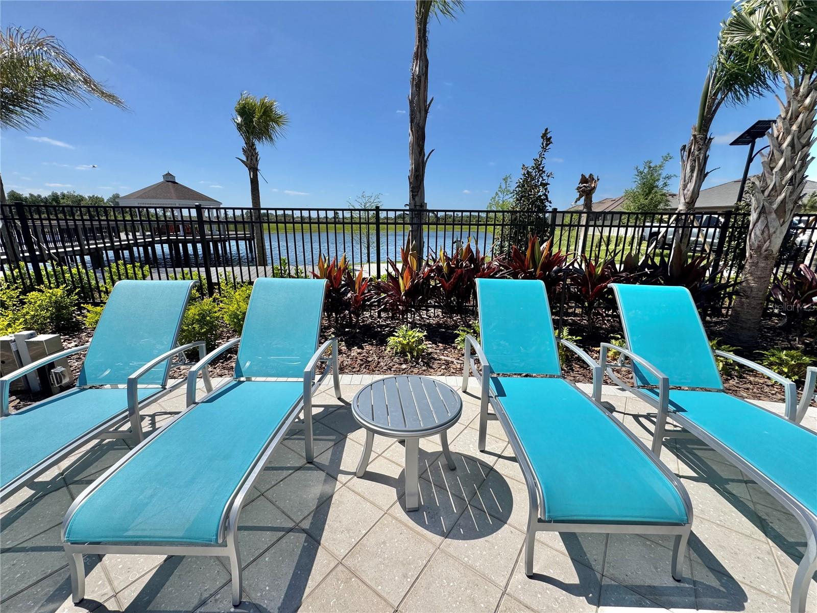 Image 40 of 55 For 12842 Lily Quartz Loop