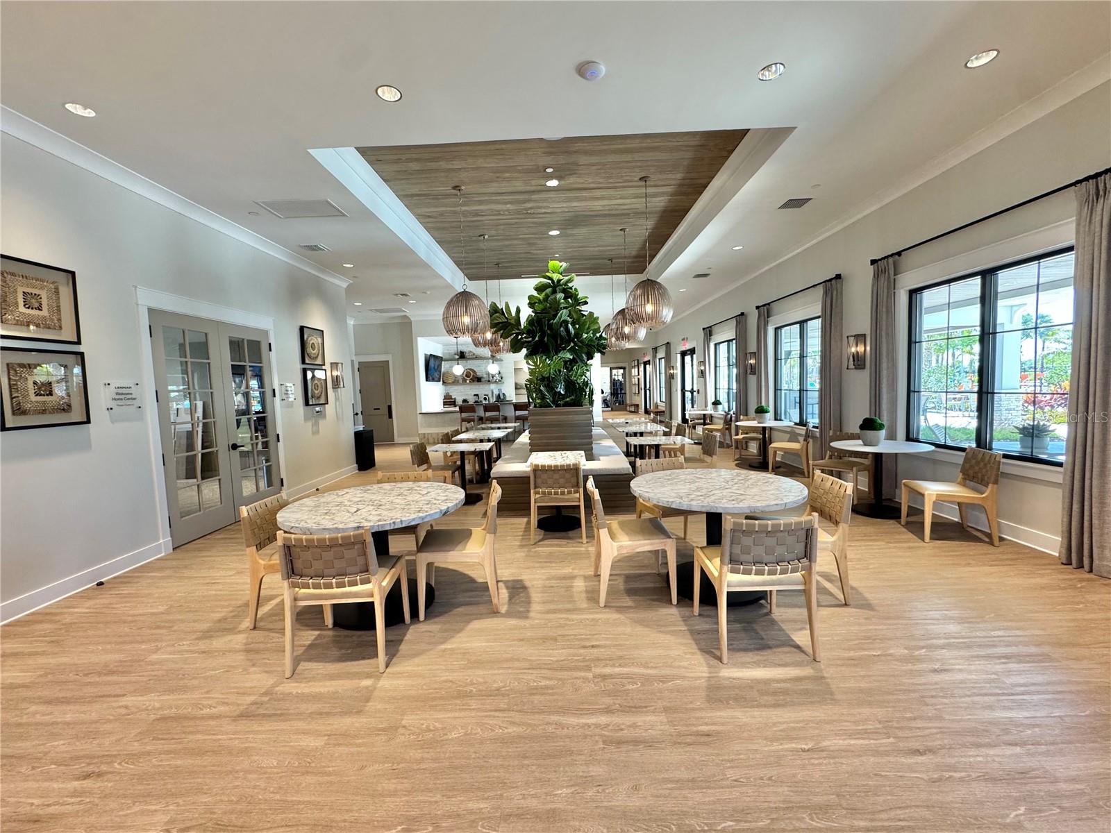 Image 43 of 55 For 12842 Lily Quartz Loop