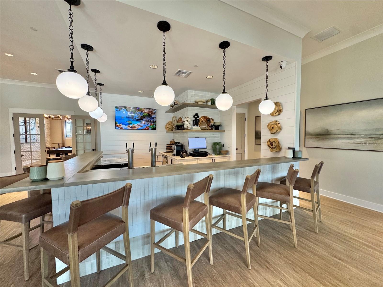 Image 45 of 55 For 12842 Lily Quartz Loop