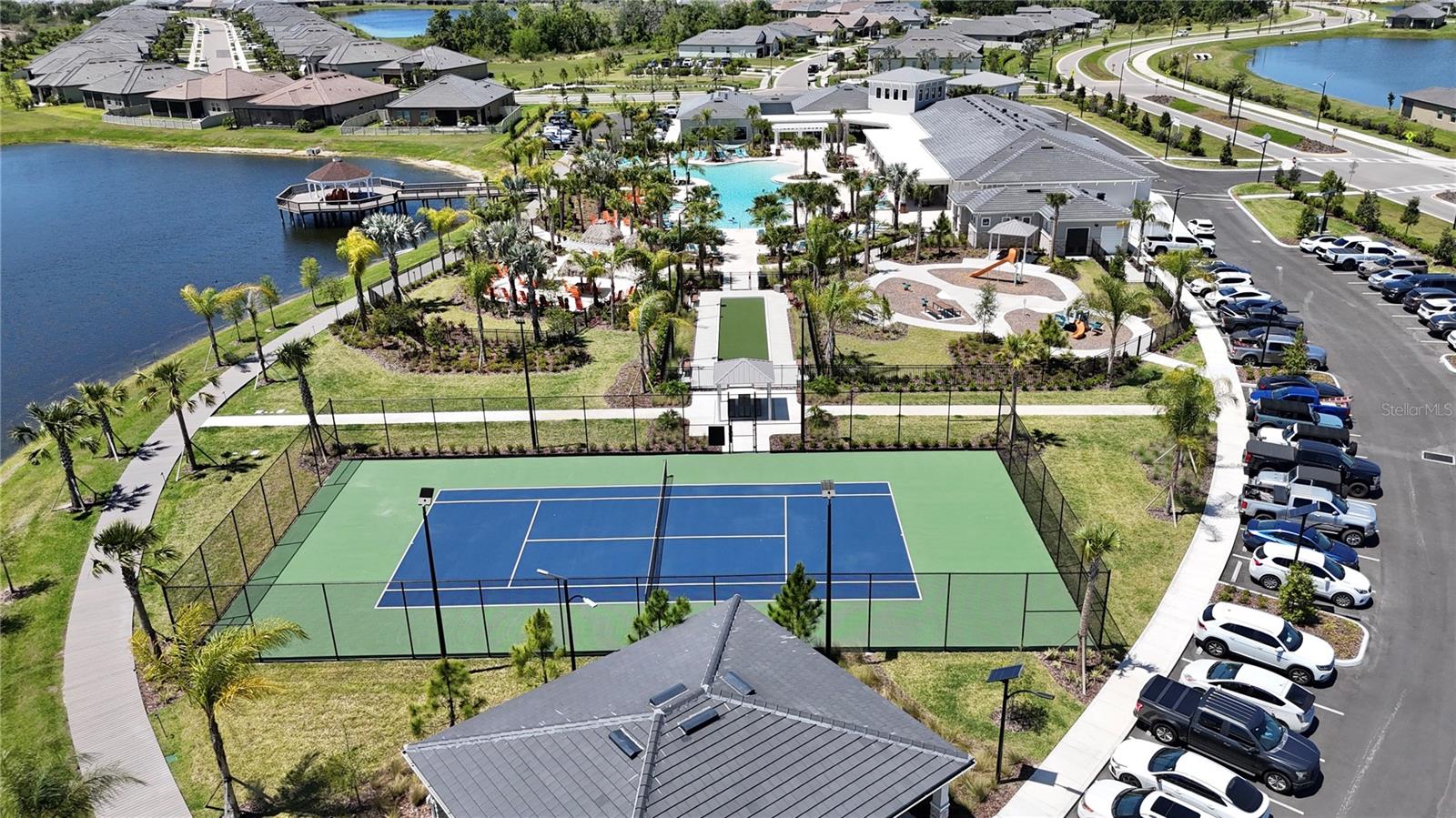 Image 50 of 55 For 12842 Lily Quartz Loop