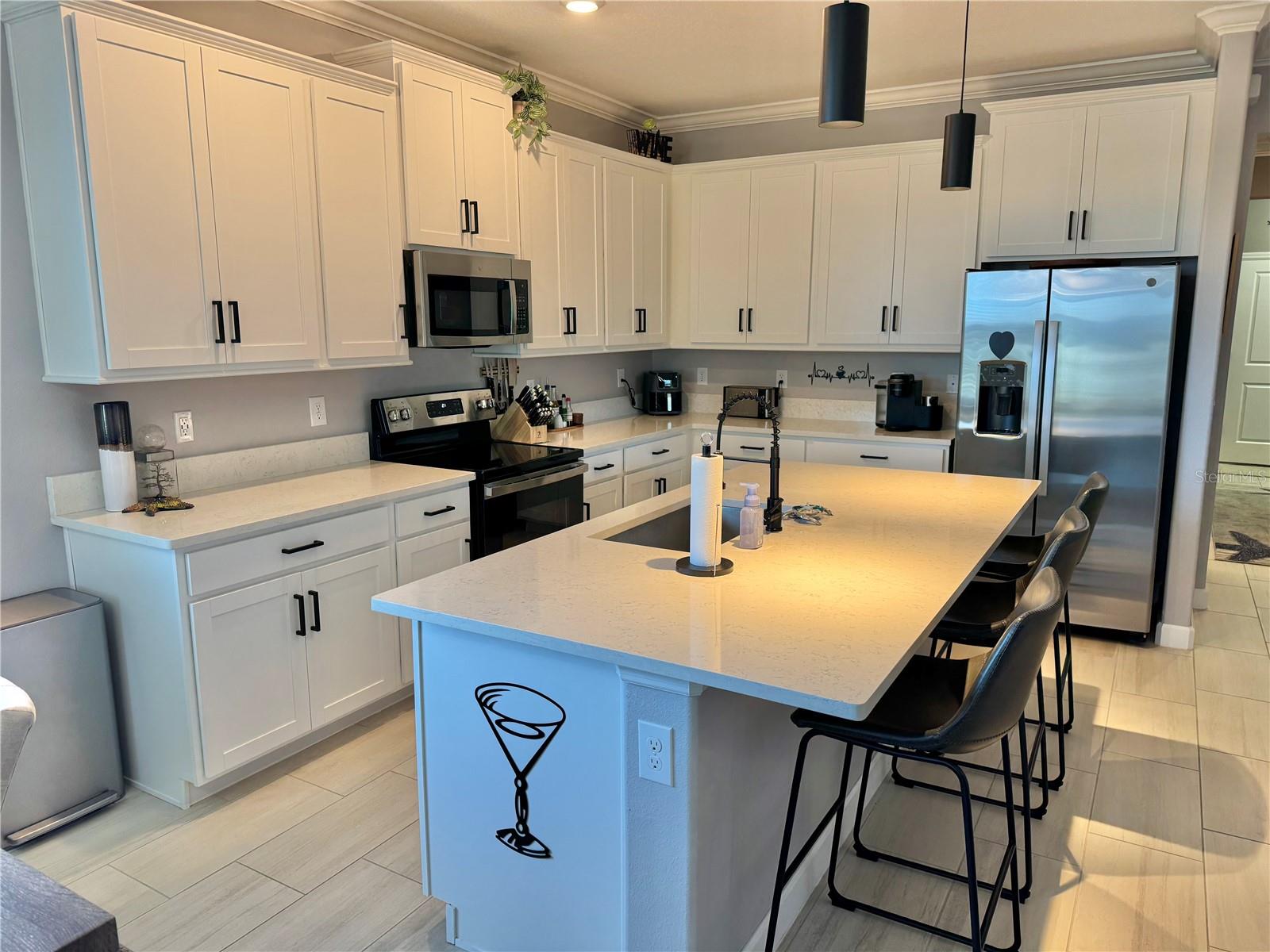 Image 9 of 55 For 12842 Lily Quartz Loop