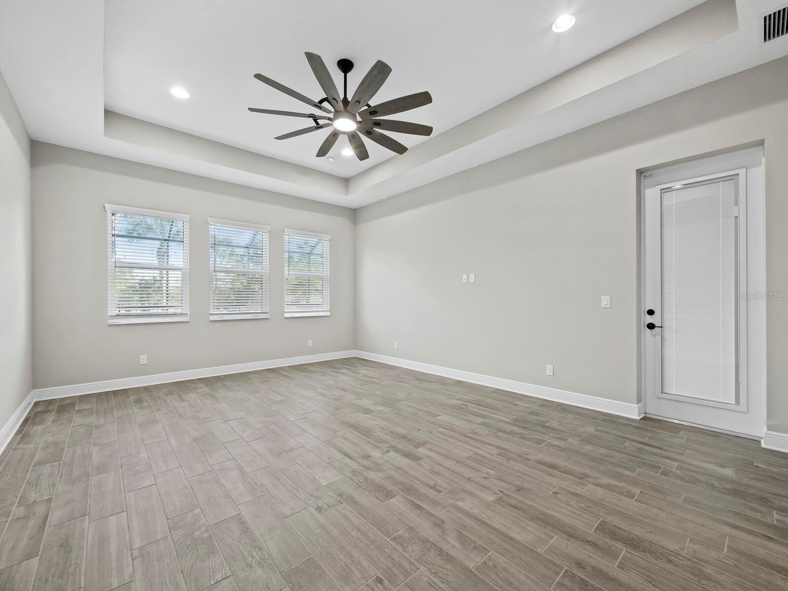 Image 31 of 55 For 6129 Lungo Lago Drive