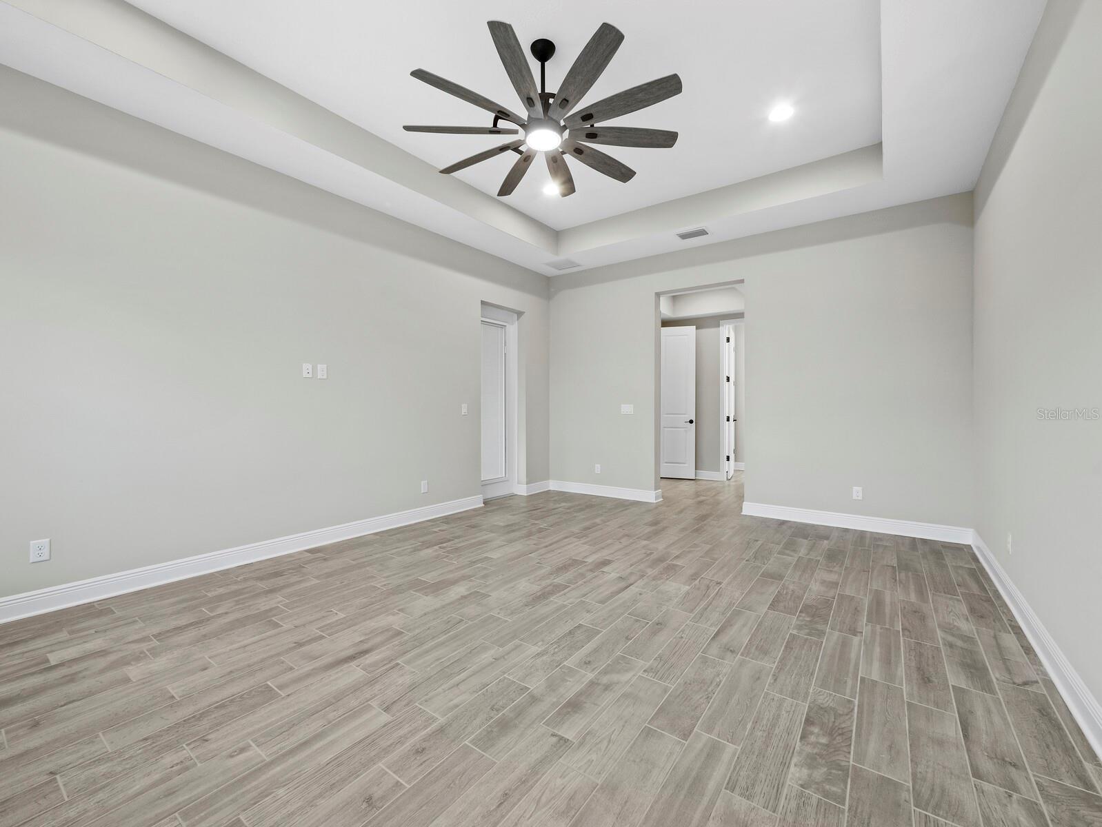 Image 32 of 55 For 6129 Lungo Lago Drive