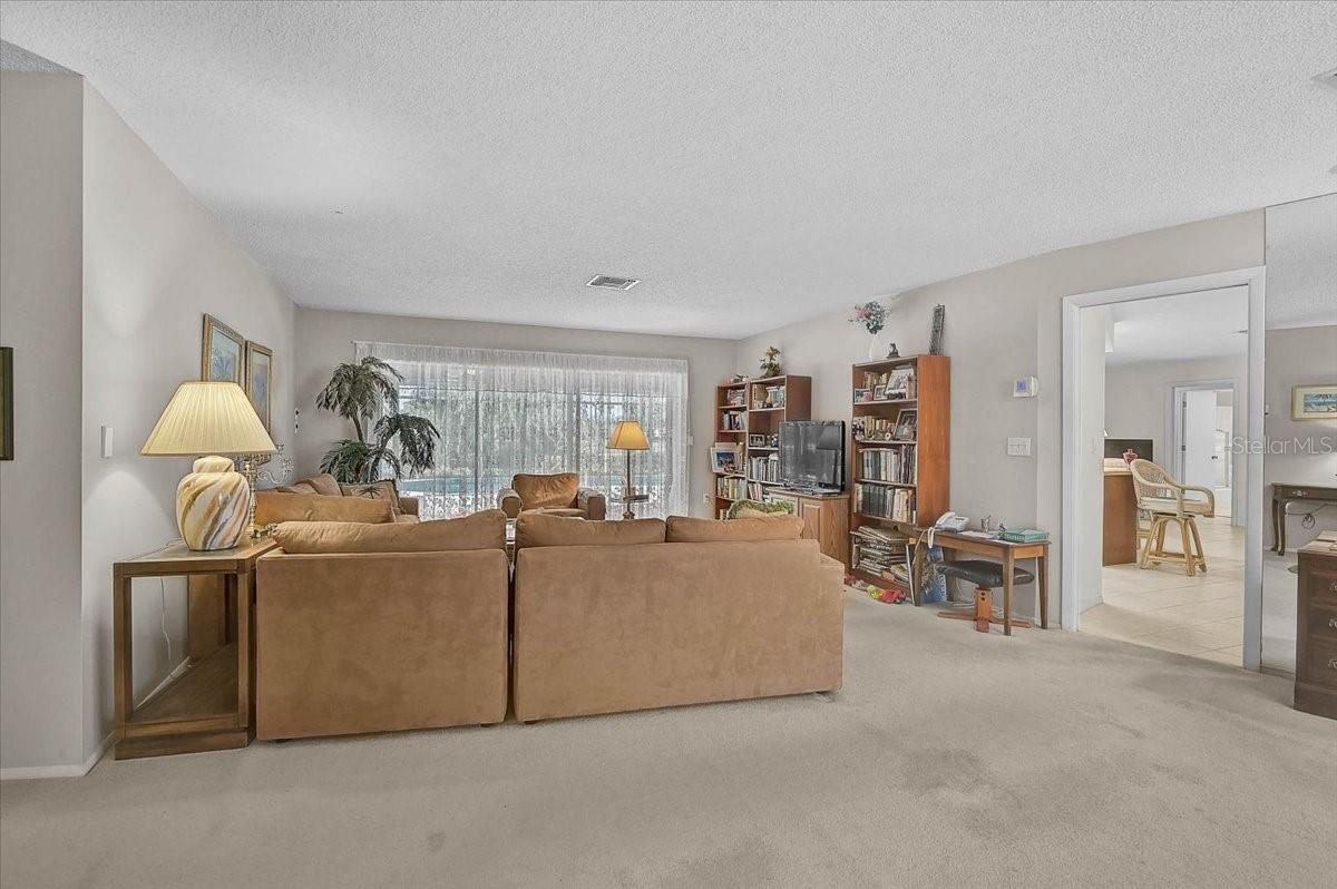 Image 10 of 64 For 3842 Torrey Pines Way