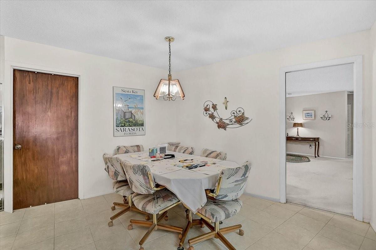 Image 14 of 64 For 3842 Torrey Pines Way