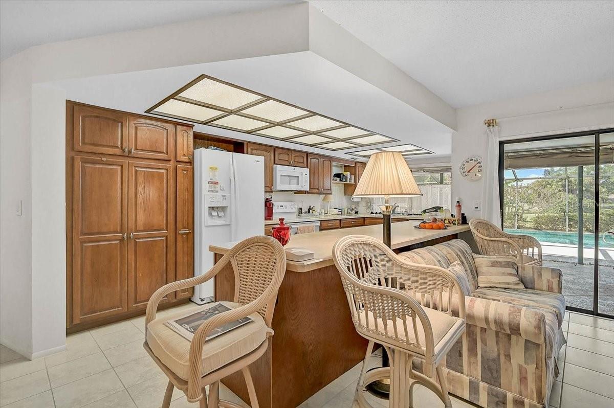 Image 15 of 64 For 3842 Torrey Pines Way