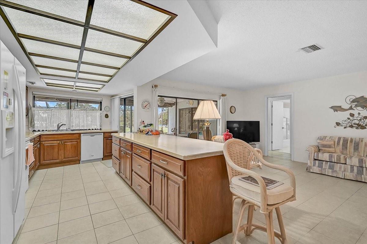 Image 17 of 64 For 3842 Torrey Pines Way