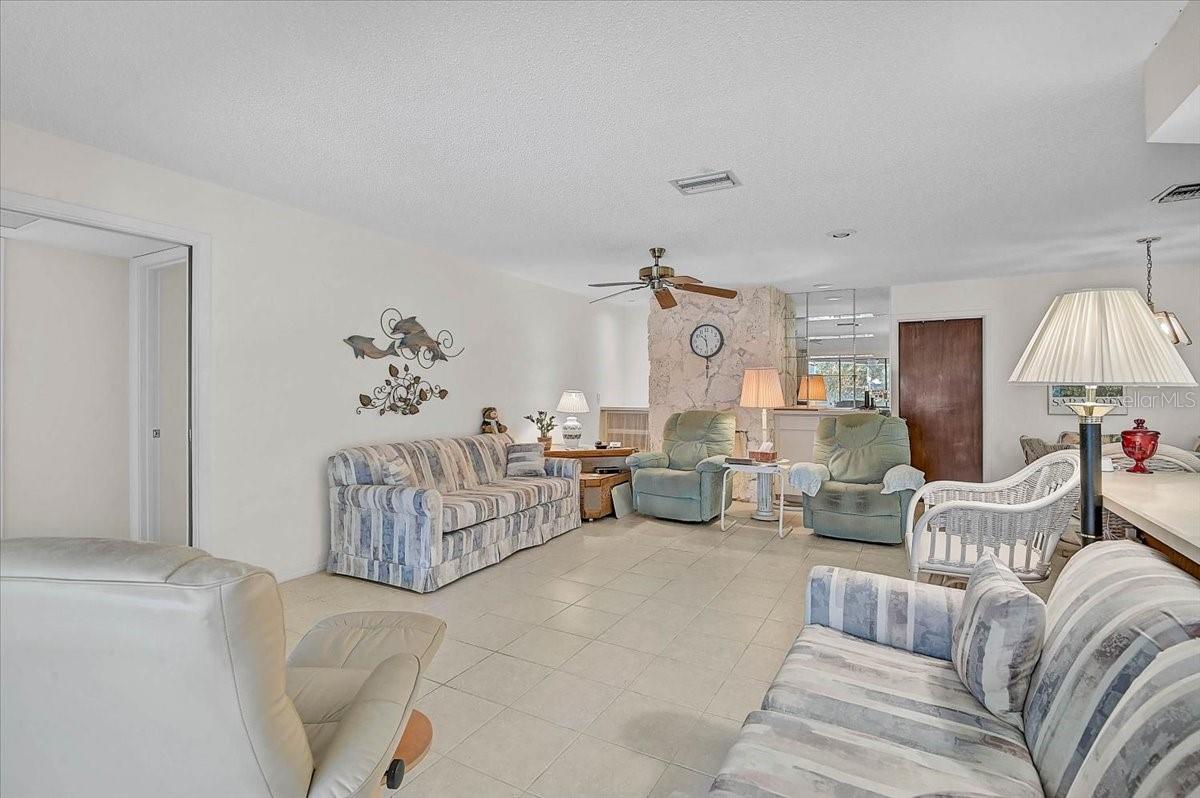 Image 22 of 64 For 3842 Torrey Pines Way