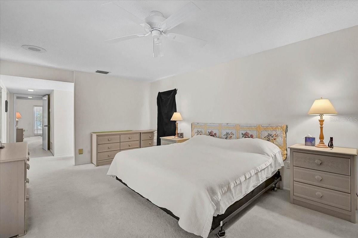 Image 29 of 64 For 3842 Torrey Pines Way