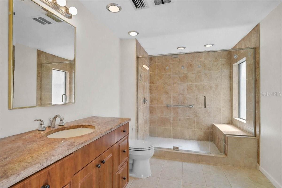 Image 31 of 64 For 3842 Torrey Pines Way