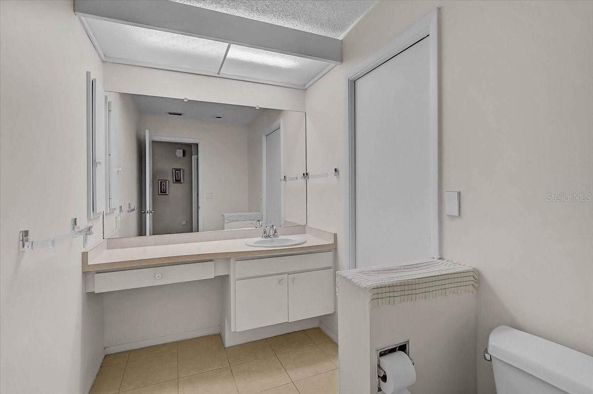 Image 32 of 64 For 3842 Torrey Pines Way