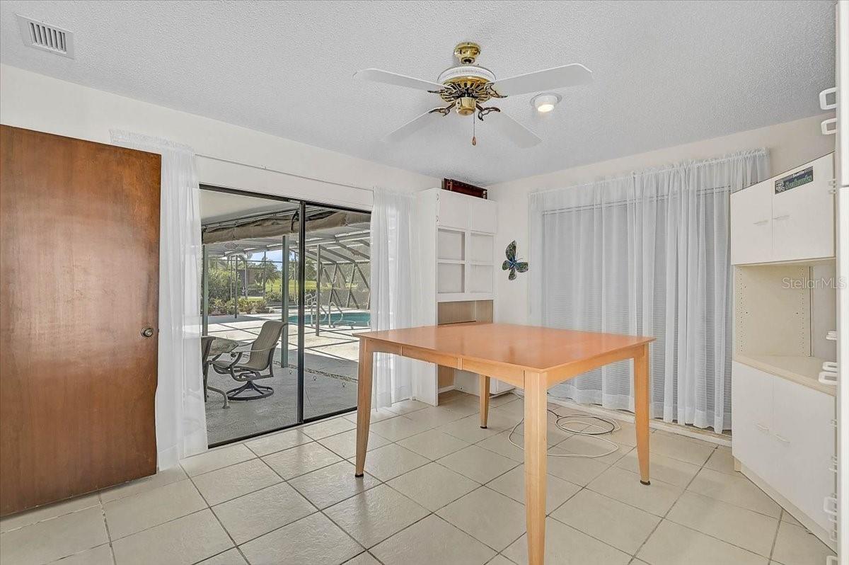 Image 35 of 64 For 3842 Torrey Pines Way