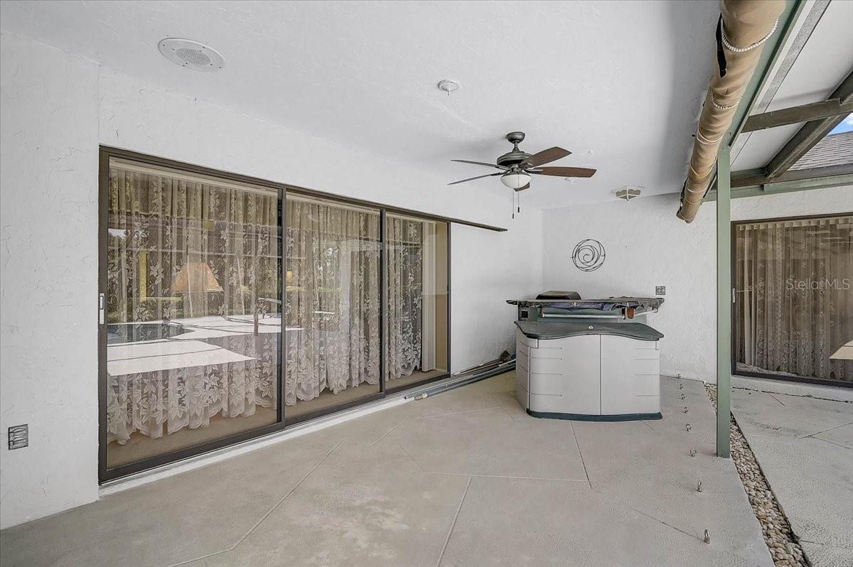 Image 40 of 64 For 3842 Torrey Pines Way