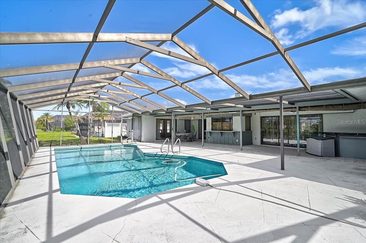 Image 45 of 64 For 3842 Torrey Pines Way