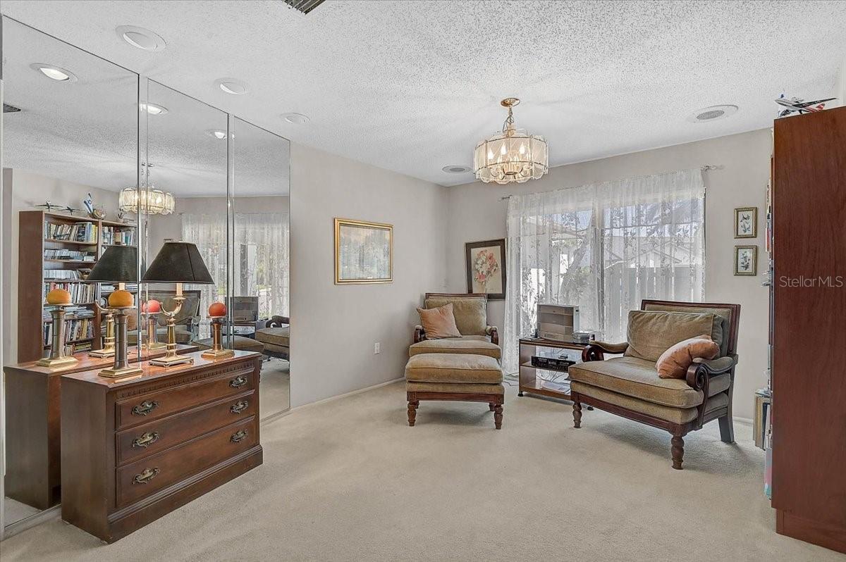 Image 7 of 64 For 3842 Torrey Pines Way