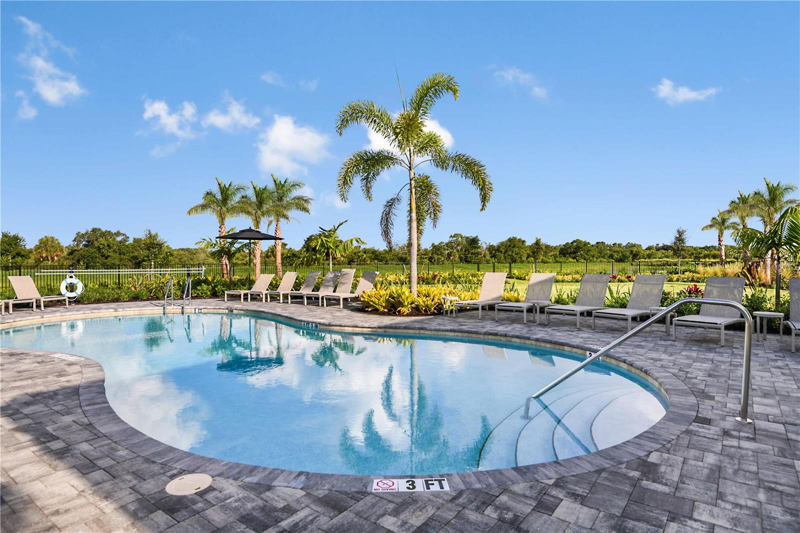 Image 33 of 62 For 10836 Eclipse Street