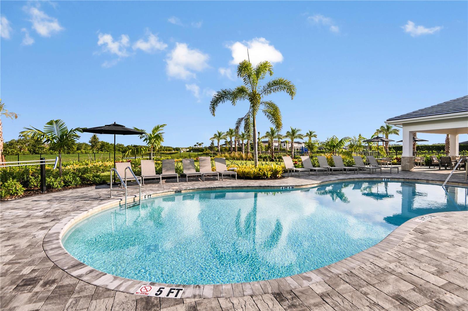 Image 34 of 62 For 10836 Eclipse Street