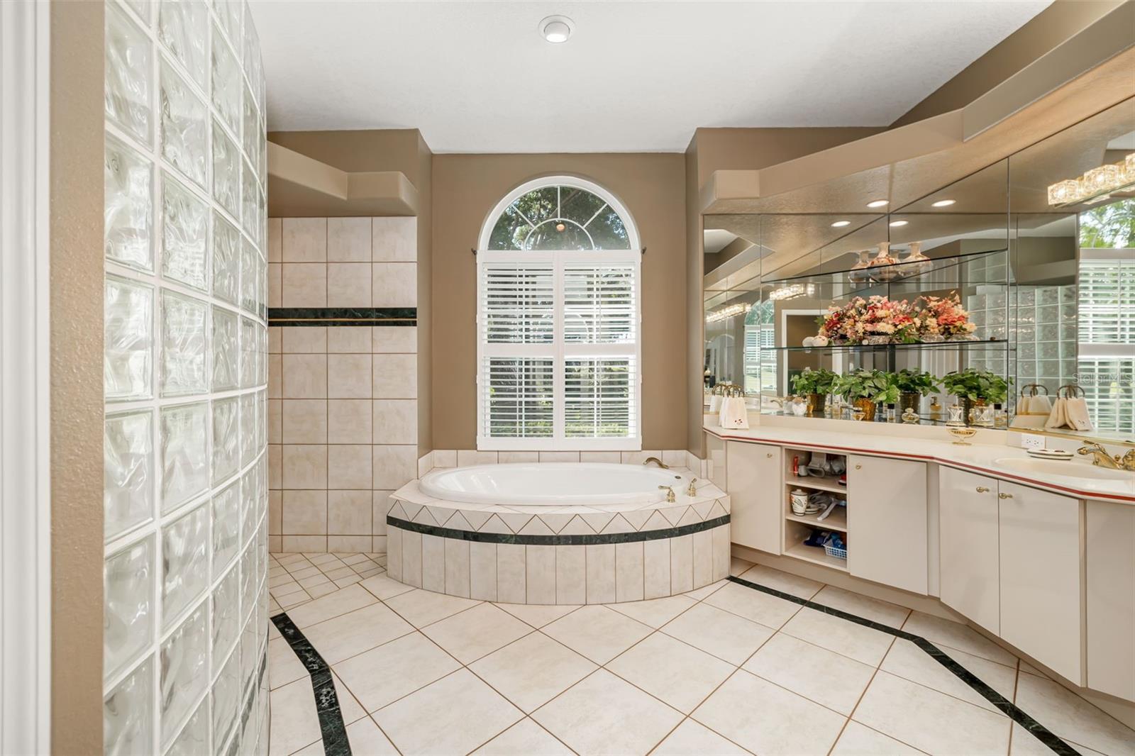 Image 13 of 51 For 2660 Dick Wilson Drive